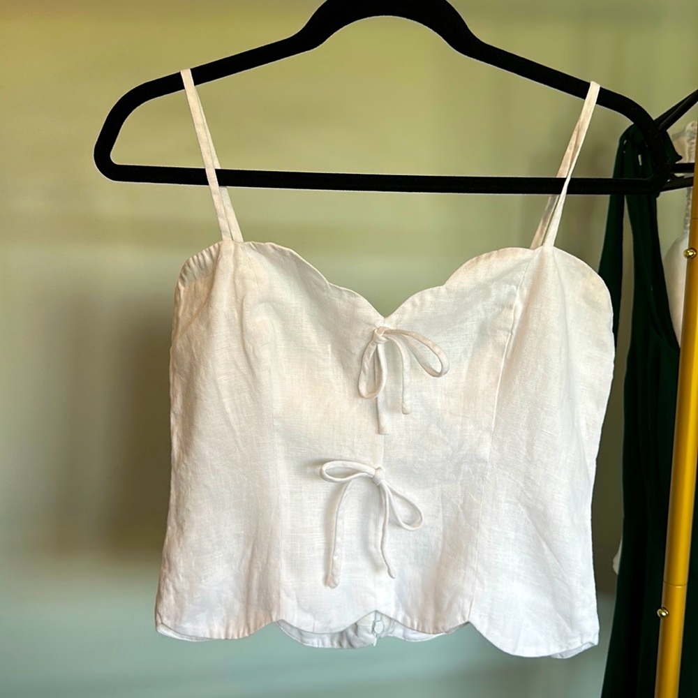 Reformation Doppio White Linen Scalloped Bow Top